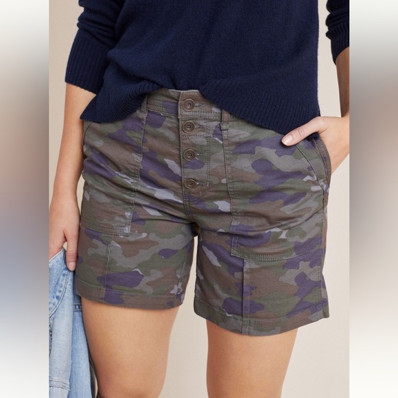 Anthropologie Pants - 32 Anthropologie wanderer utility shorts moss green blue camo